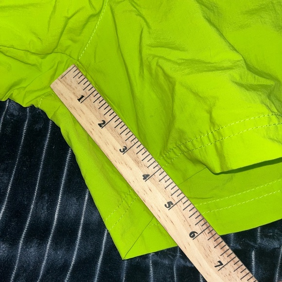 EUC Columbia Sandy River shorts, women’s size large L lime green - Picture 5 of 7